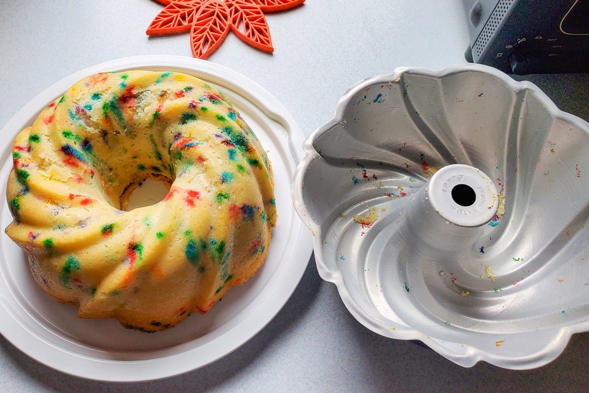 Swirl Pan next to bundt cake