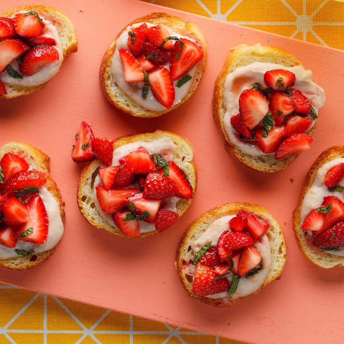 30 Valentine’s Day Snacks to Share the Love